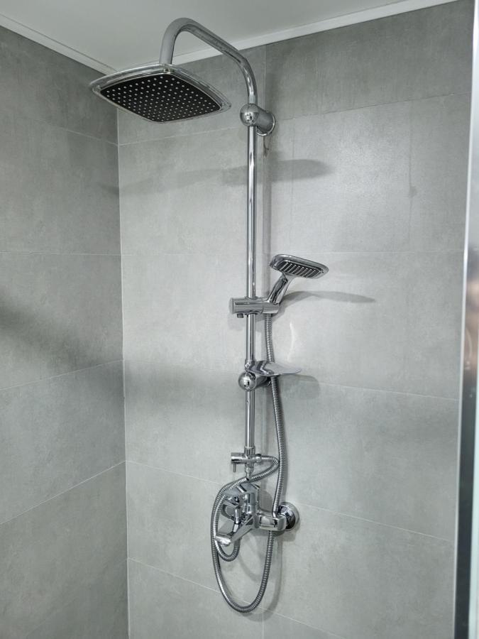 באטומי Seaside Apartments מראה חיצוני תמונה